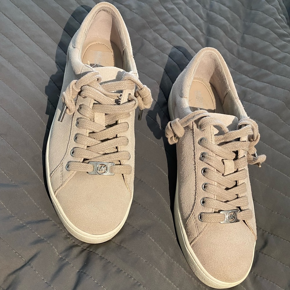 Micheal Kors  suede leather fashion sneakers sz. 7.5